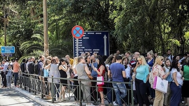 Un fuerte sismo provoca el pánico en Atenas