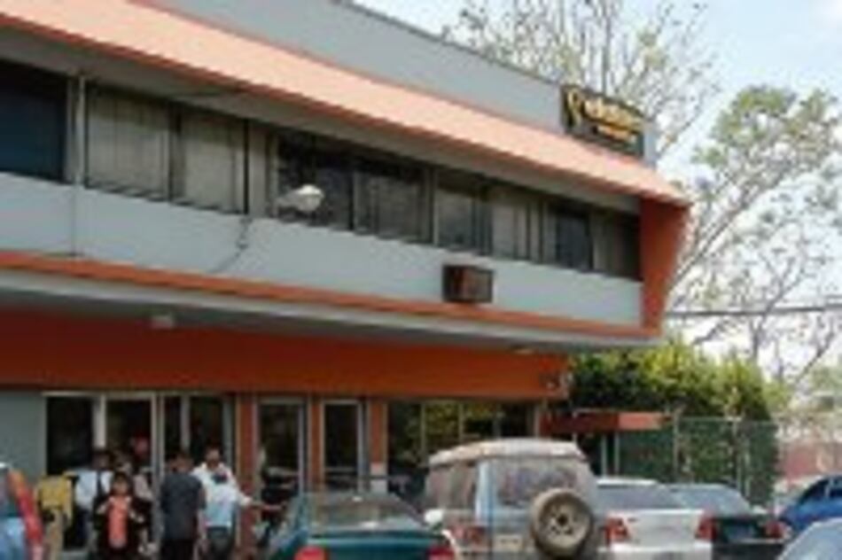 Página del consumidor Critican cierre de oficinas de Elektra