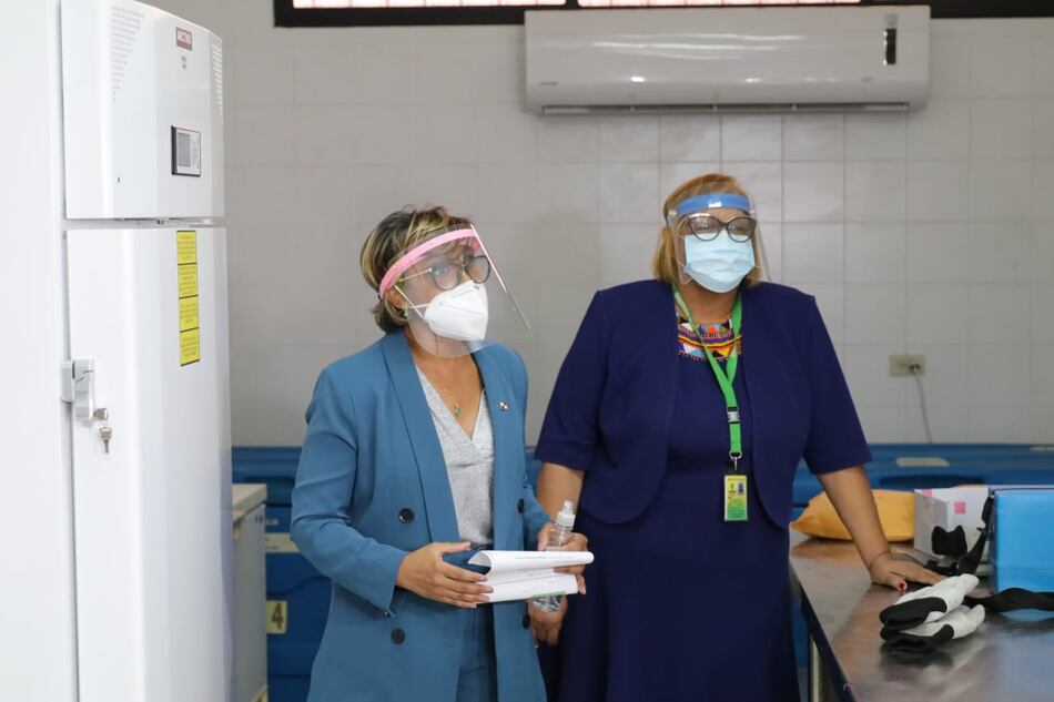 Llegó el primer lote de las vacunas Covid-19 a Panamá y aún no se licita la ‘cadena de frío’