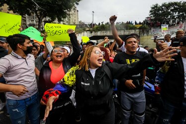 Oficialistas impiden una actividad de la opositora María Corina Machado en Caracas