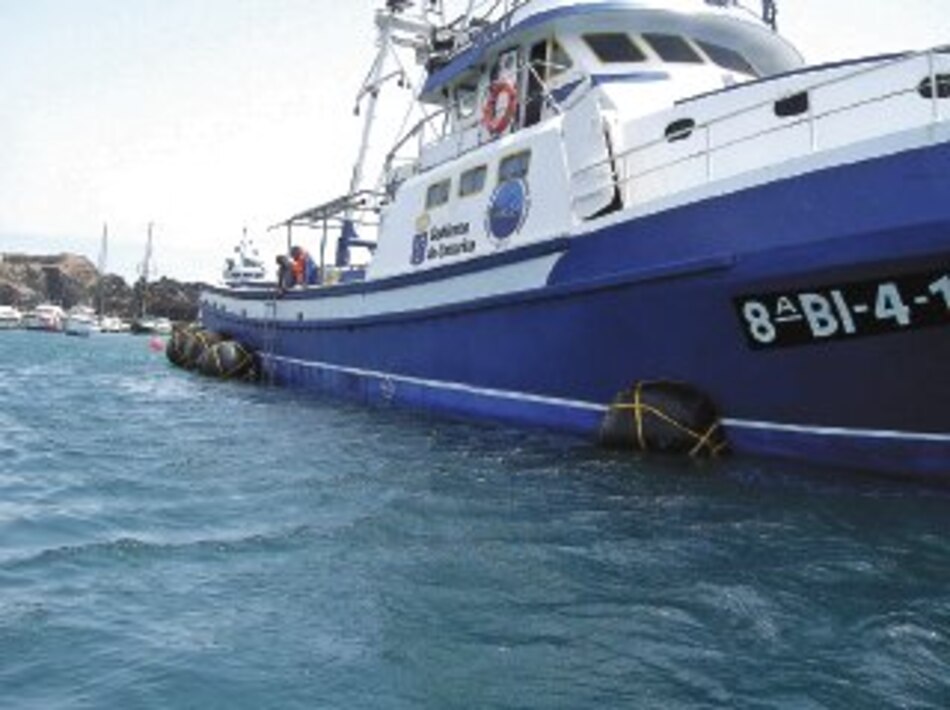 La Marina japonesa libera a pescadores