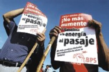 Manifestantes obstruyen accesos a capital salvadoreña