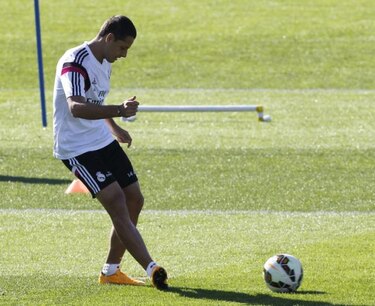 Chicharito Hernández, una alternativa del Madrid ante Levante