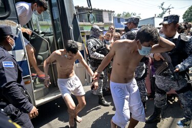 Lucha contra las pandillas en El Salvador debe respetar derechos humanos, dice Blinken