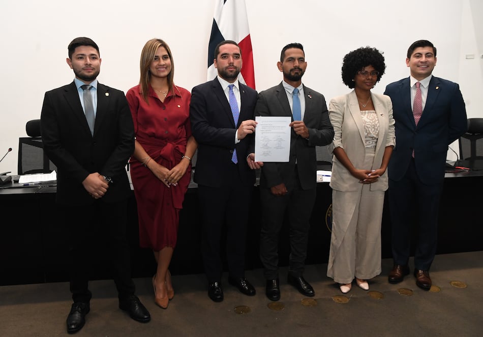 Coalición Vamos publicará actas, grabaciones y votaciones de las comisiones que preside