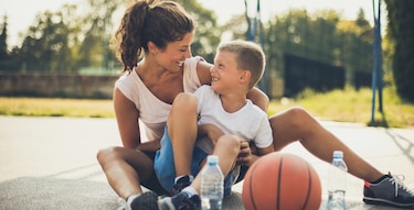 Knockout, la tarea de hoy para mamás e hijos