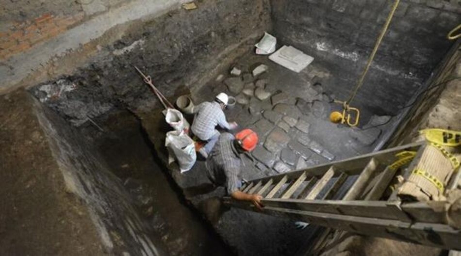 Hallan restos de antiguo palacio azteca y casa de Cortés en México
