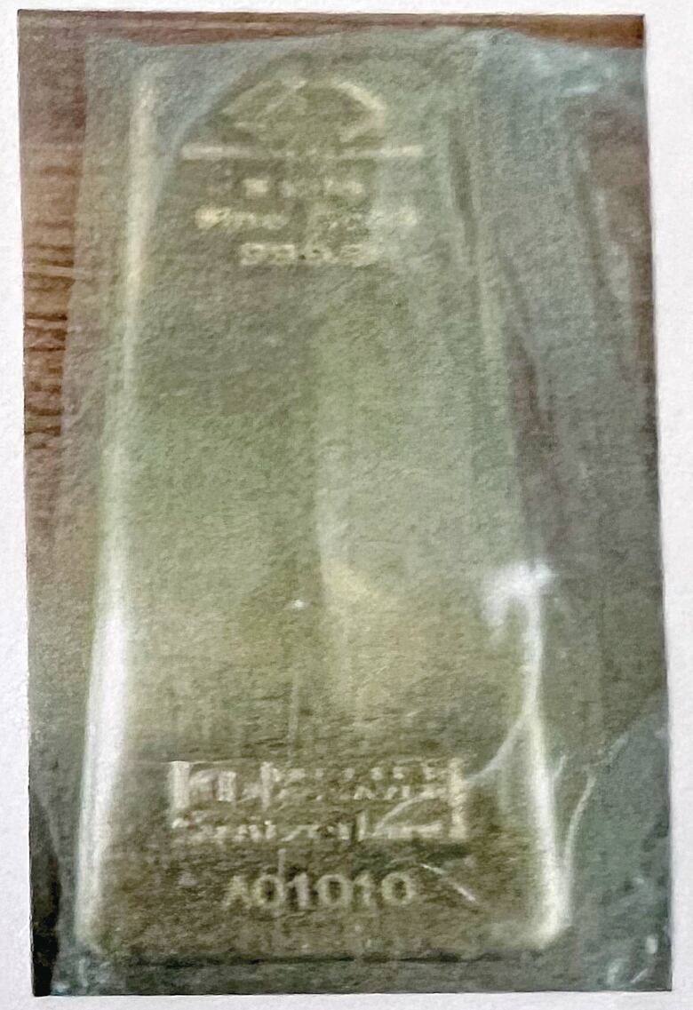 Oro, plata y dinero se hallaron en cajas fuertes del Súper 99