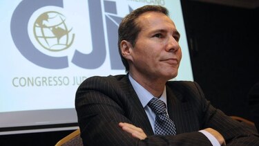 Investigan cuenta en el exterior que Nisman compartía con quien le dio el arma