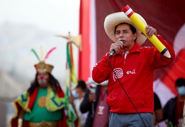 Por qué más de una semana después de las elecciones en Perú aún no se sabe quiénes pasan a la segunda vuelta