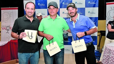 Bulova entrega premios
