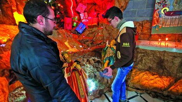 Una fiesta renace entre las ruinas