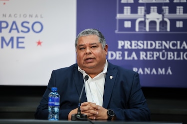 Renuncia el director del Idaan, Rutilio Villarreal