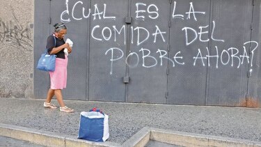 Gobierno de Venezuela devalúa el bolívar 43%