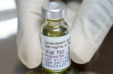 Panamá negocia acceso al lenacapavir, antirretroviral de $28,000 al año