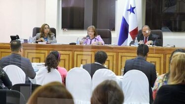 Proceso contra diputado Mario Lázarus queda suspendido; las partes acuerdan un resarcimiento económico