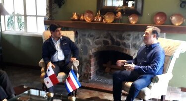 Presidentes de Costa Rica y Panamá tratan problemas de crimen organizado y flujo migratorio