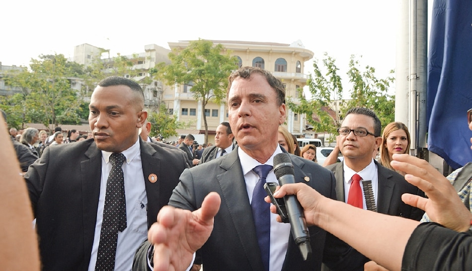 Contralor Gerardo Solís busca frenar labor fiscalizadora del procurador Rigoberto González