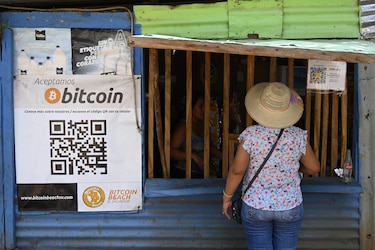 El Salvador adoptará el bitcoin como moneda en medio de un fuerte escepticismo