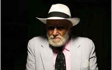 Fallece el poeta, artista y actor Remo Remotti a los 90 años en Roma