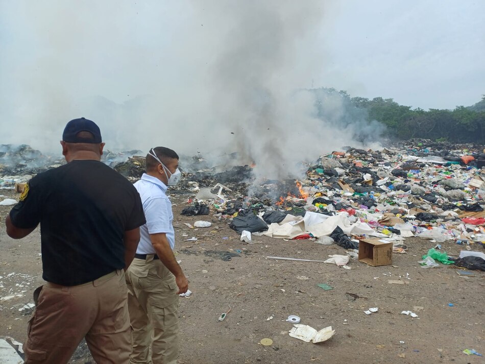 Se registra un incendio en el vertedero de Chame; bomberos intentan mitigar las llamas