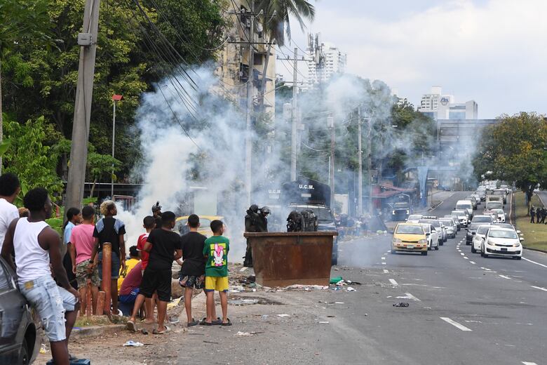 Protestas en la Universidad contra las reformas a la CSS: vía Transístmica fue reabierta 