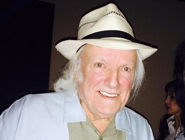 Muere guitarrista y compositor de Alice Cooper, Dick Wagner