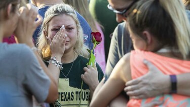 Un alumno mató a 10 personas en su escuela de Estados Unidos antes de entregarse