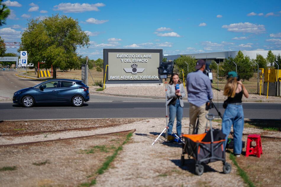 El opositor venezolano Edmundo González llega a España