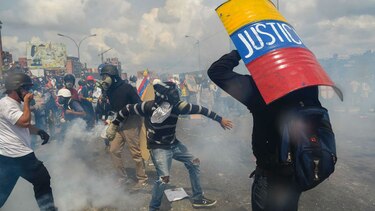 Venezuela acusa a Estados Unidos de financiar a 'grupos violentos' de oposición