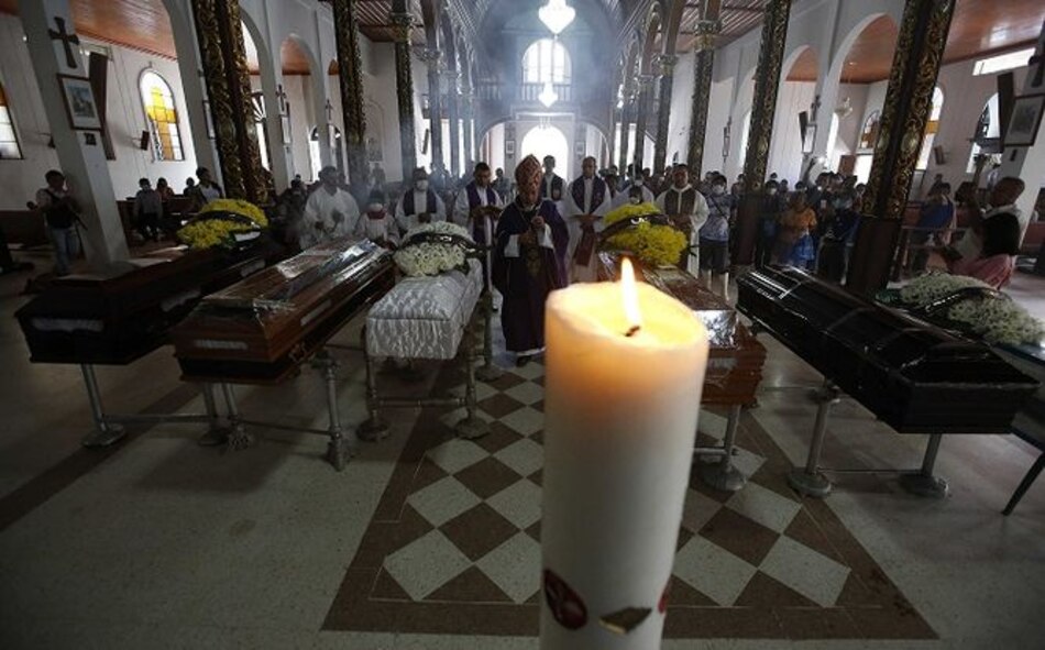 Colombia despide a muertos por alud y alista reconstrucción de Mocoa