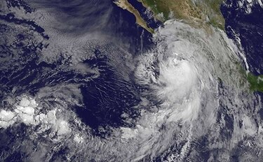 Huracán ‘Newton’ toca tierra en México