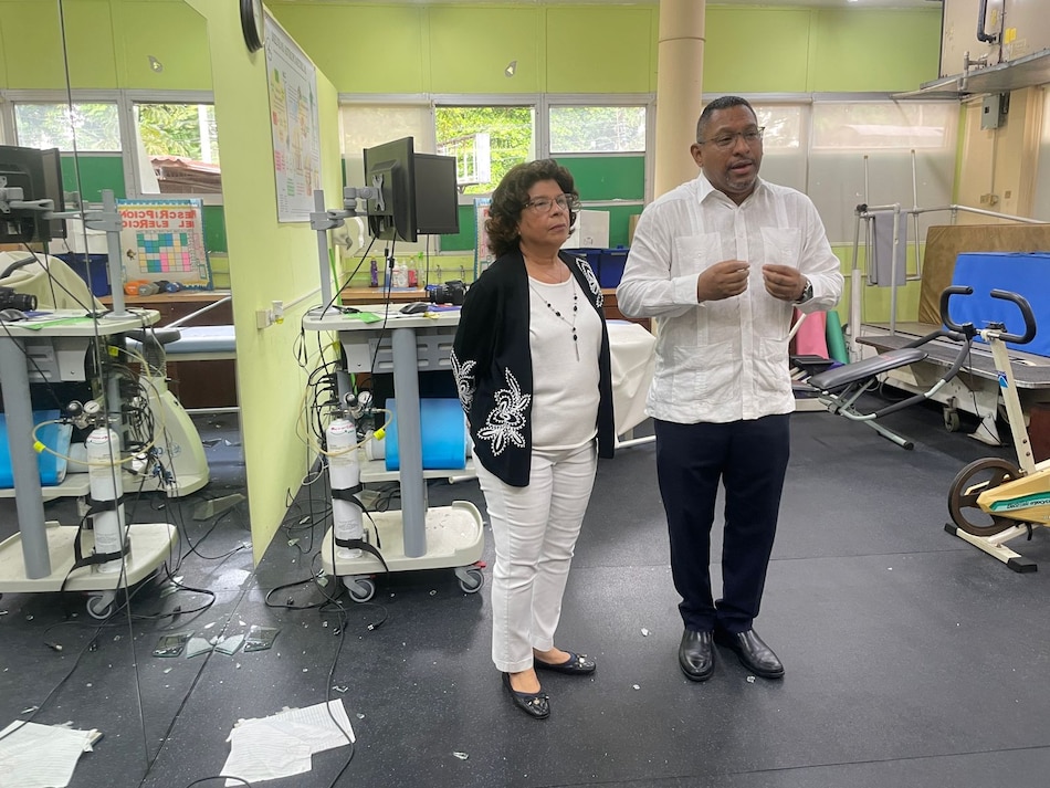 Vehículo antimotines ‘Pitufo’ de la Policía Nacional daña laboratorios de la Facultad de Medicina de la Universidad de Panamá