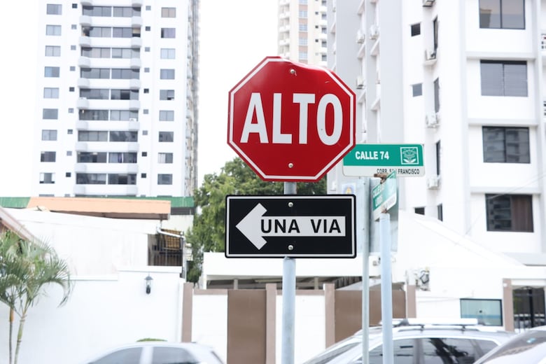 Reorganizan tránsito en San Francisco: calles Los Lirios y 72 ahora en un solo sentido