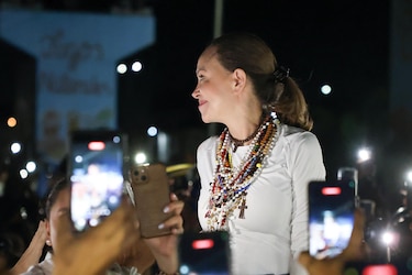 María Corina Machado recorre cinco estados de Venezuela en caravana hasta Caracas
