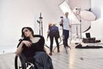 Una modelo ucraniana en silla de ruedas rompe moldes