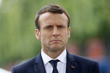 Emmanuel Macron causa indignación con una broma sobre migrantes de las Comoras