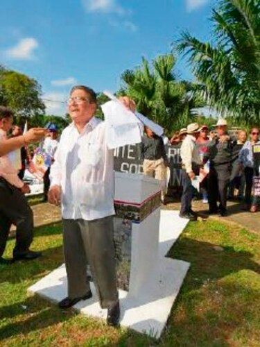 Civismo e incidentes marcan actos del 9 de enero