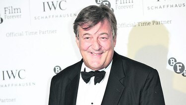 Stephen Fry se casará con Elliott Spencer