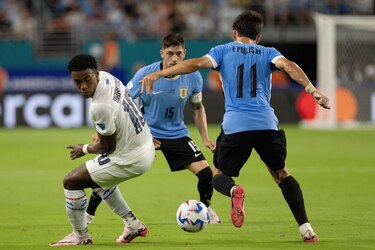 ‘No sé si era miedo escénico o qué,’ Bárcenas, frustrado luego de la derrota ante Uruguay