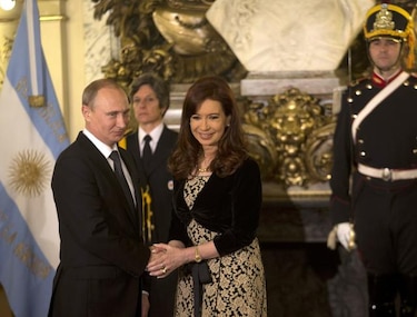 Putin continúa gira latinoamericana en Argentina