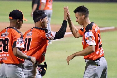 Batalla de grandes guerreros