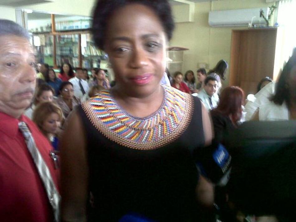 Molinar pide a docentes en huelga que vuelvan a las aulas