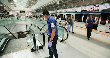Refuerzan controles de acceso en el Metro para evitar las aglomeraciones