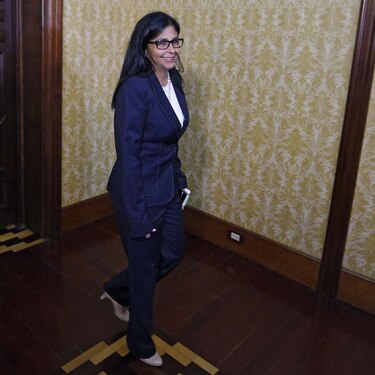 Venezuela pide respeto y advierte a España que vencerá a 'cualquier imperio'