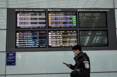 Estados Unidos suspende 44 vuelos de pasajeros operados por líneas aéreas chinas