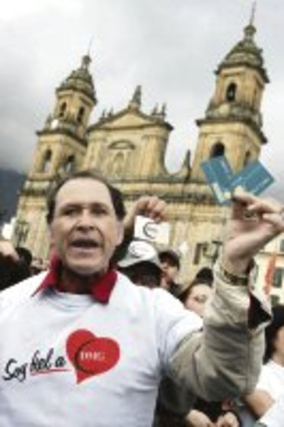 Colombia pide datos de DMG a Panamá