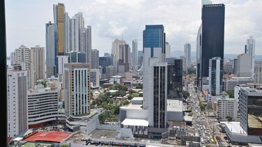 Centro bancario recupera corresponsalías perdidas