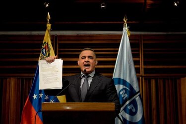 Fiscal venezolano denuncia desfalco de $200 millones; implica a su antecesora Luisa Ortega