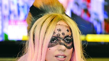Lady Gaga redefine concepto de belleza